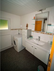 Salle de bain du deuxième gîte La Palmeraie